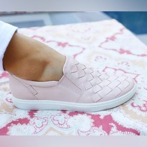 Ecco Soft 7 Woven Slip-On Sneaker Rose Dust Leather 7-7.5
